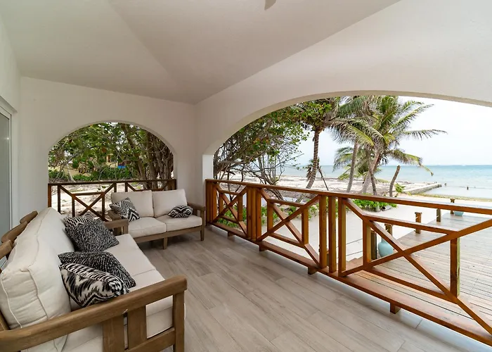 Casa Cristal Oceanfront By Floreo Holiday home