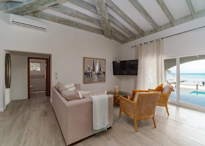 Casa Cristal Oceanfront By Floreo